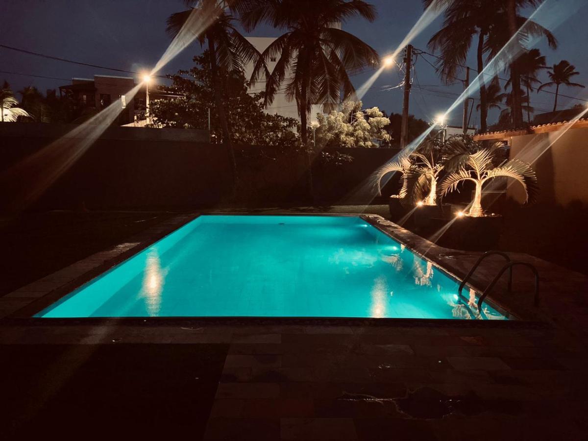 Outro Beach Hotel クムブコ エクステリア 写真